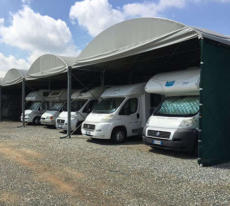 Area Sosta Camper il Parcheggio Camper Bella Torino offre una sistemazione sicura e confortevole per i vostri camper.